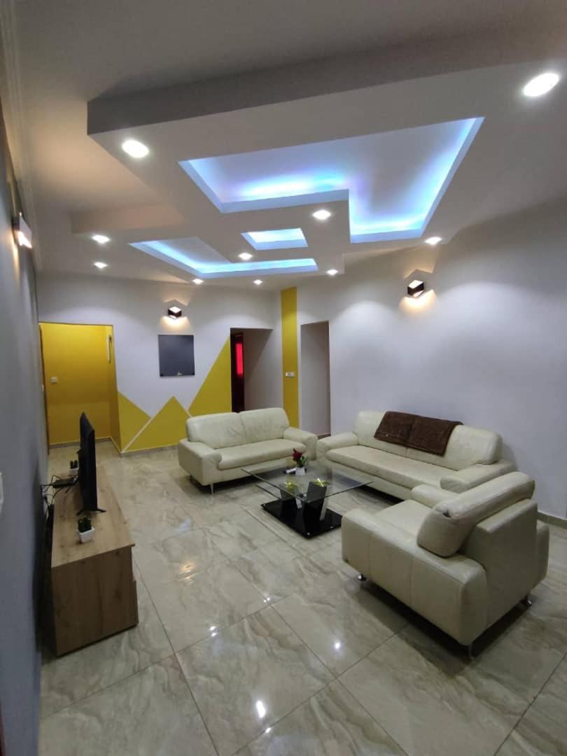Hotel Appart B4U - Etoudi Yaoundé Exterior foto